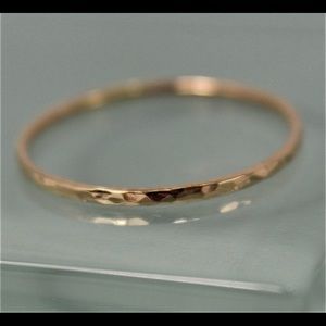 14k yellow gold 1mm band - sz 9.25 stackable ring